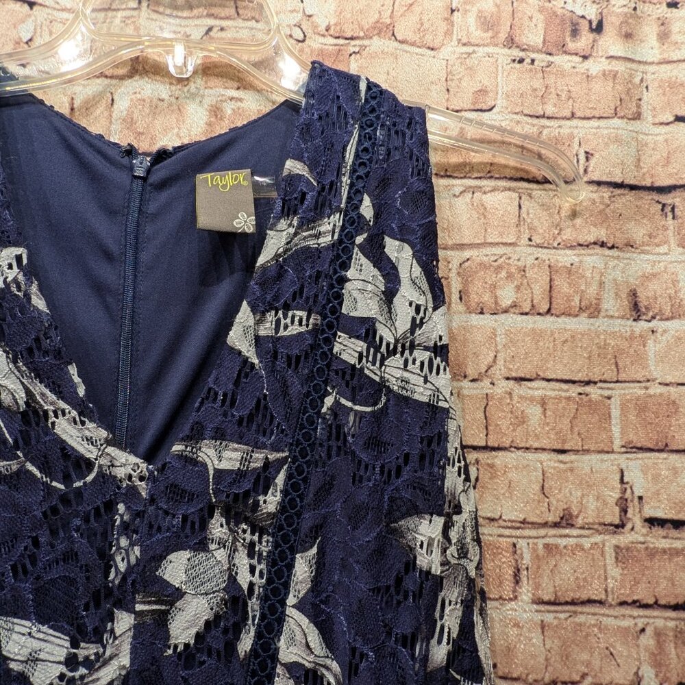 Taylor Dress Navy and White Floral Sleeveless Size 14 - Picture 7 of 16